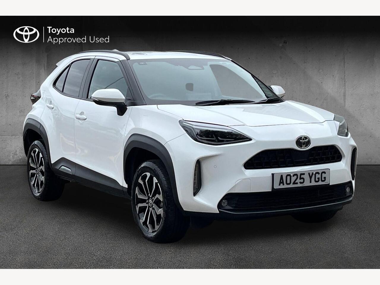 Main listing image - Toyota Yaris Cross
