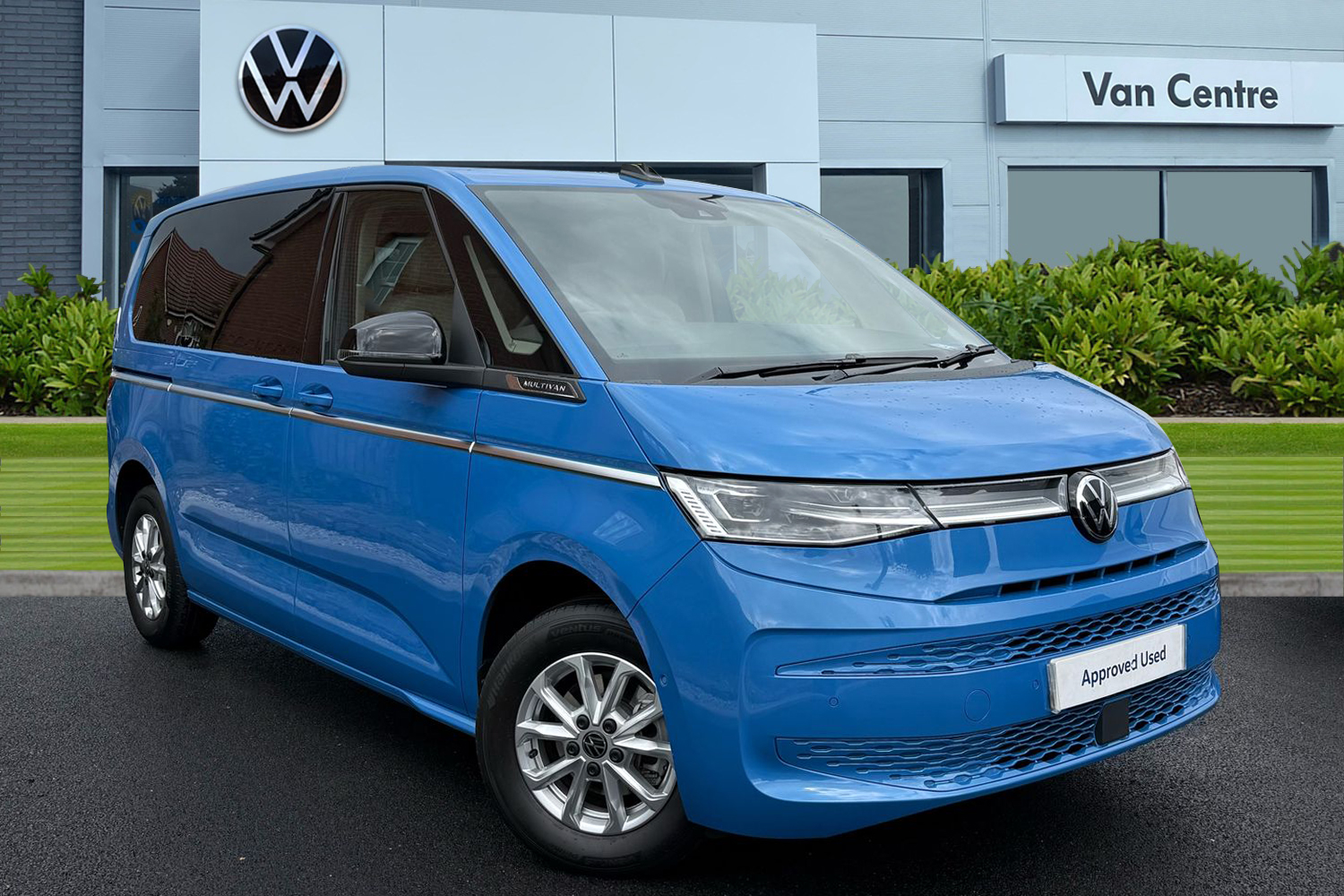 Main listing image - Volkswagen Multivan