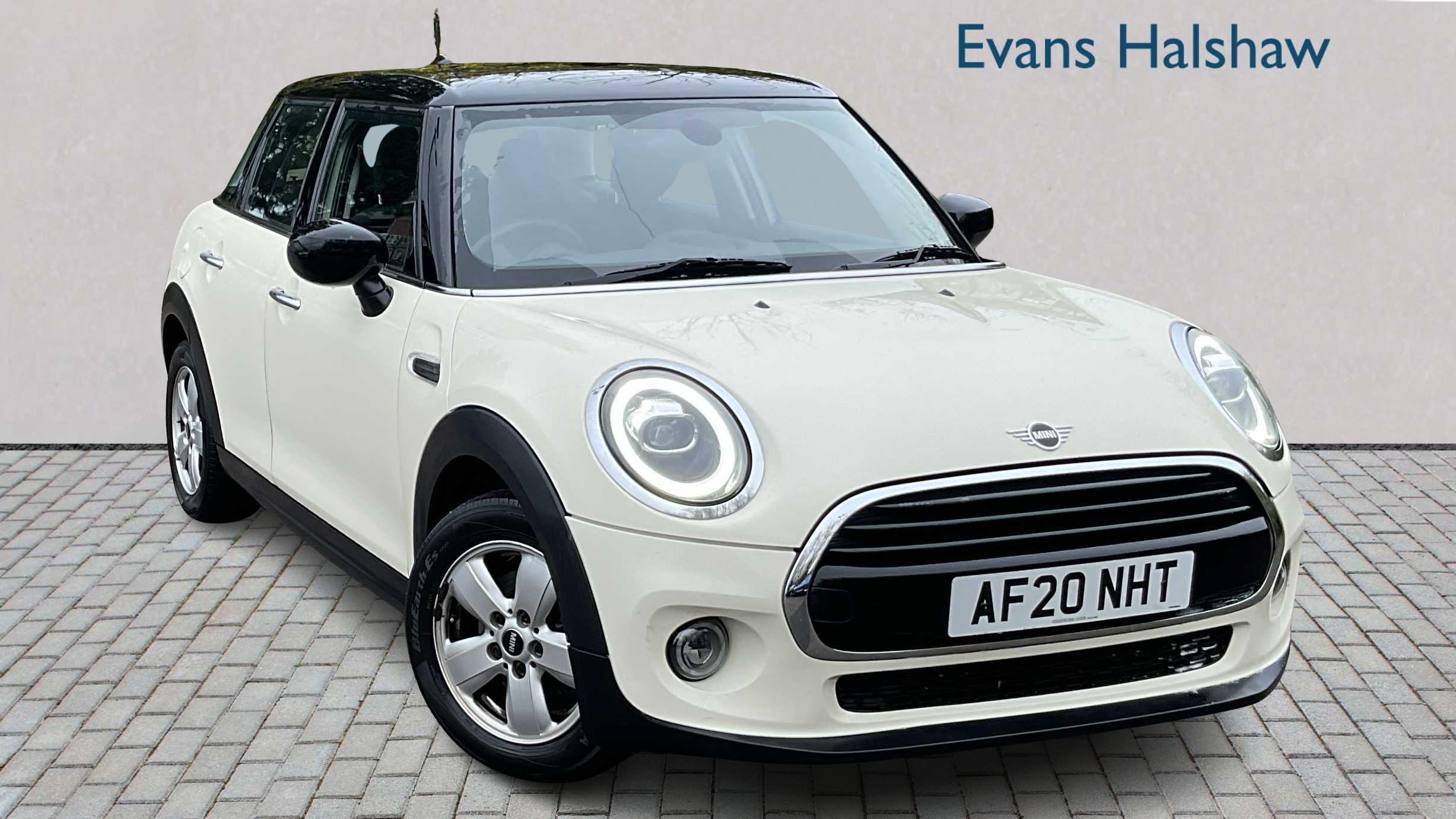 Main listing image - MINI Hatchback 5dr