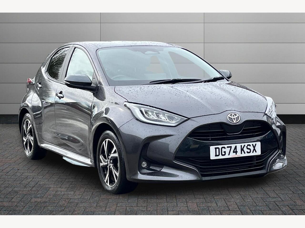 Main listing image - Toyota Yaris