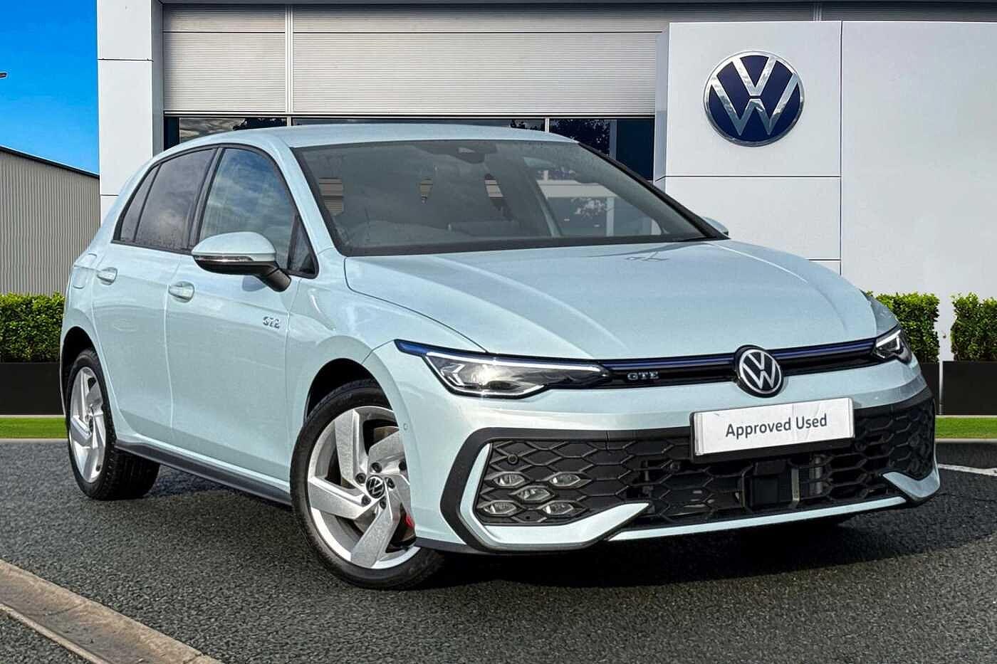 Main listing image - Volkswagen Golf GTE