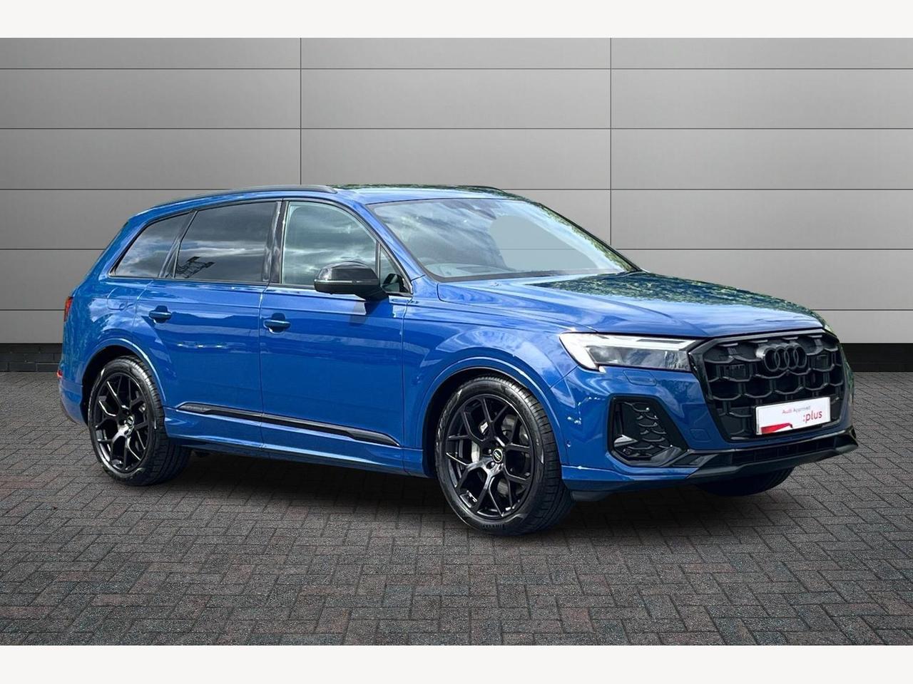 Main listing image - Audi Q7