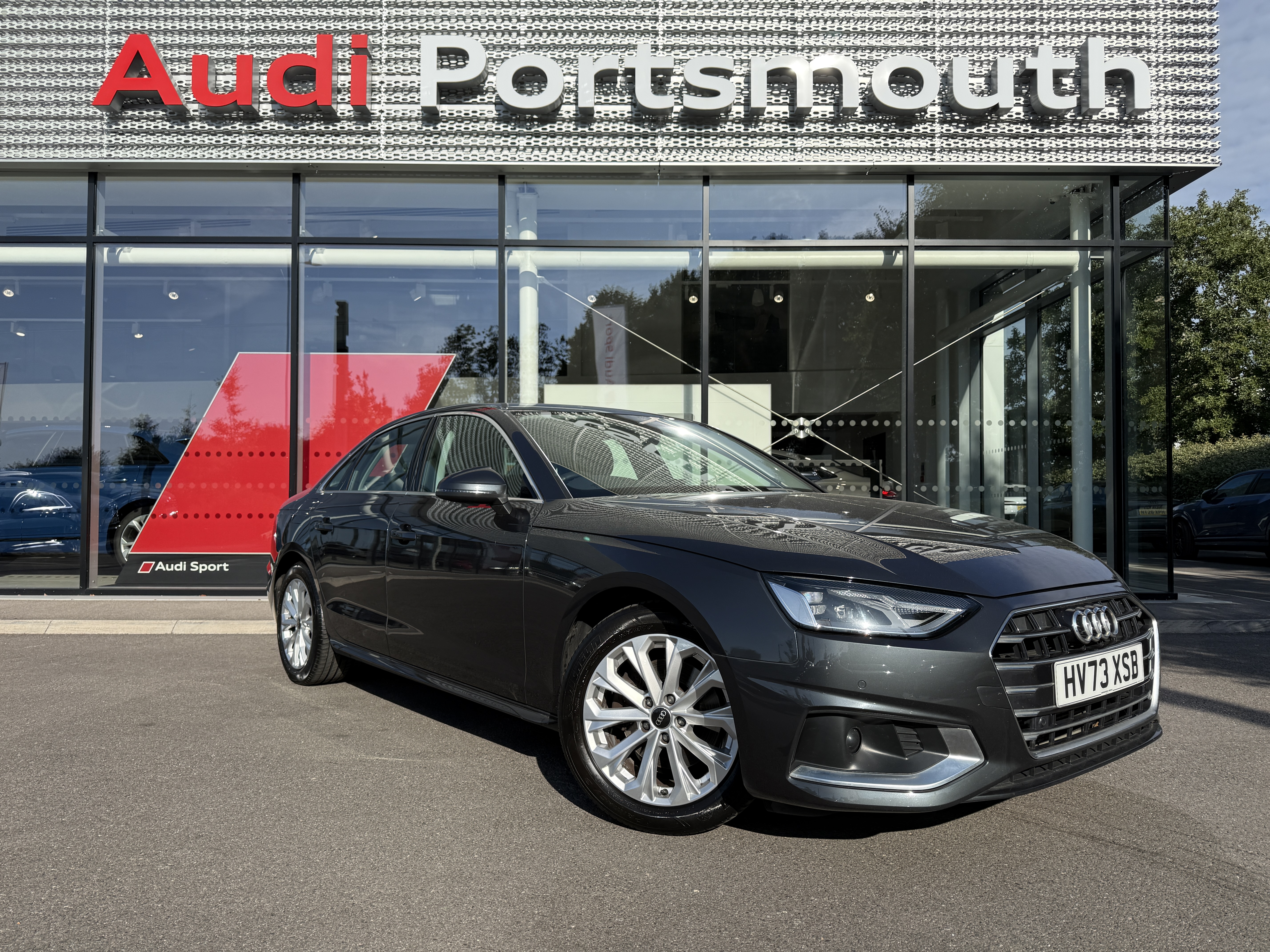 Main listing image - Audi A4