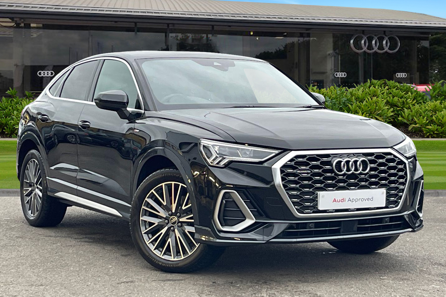 Main listing image - Audi Q3