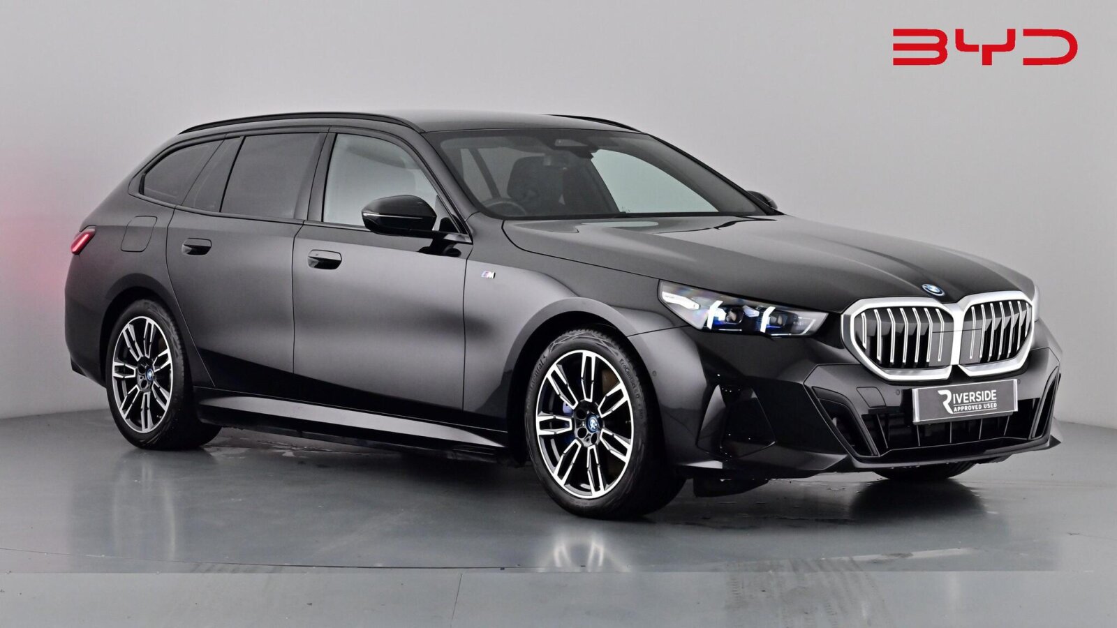 Main listing image - BMW i5