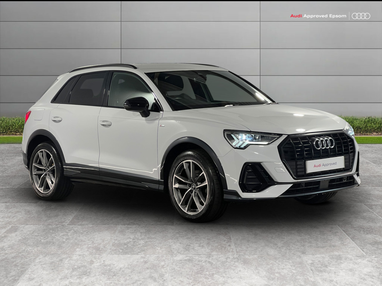 Main listing image - Audi Q3