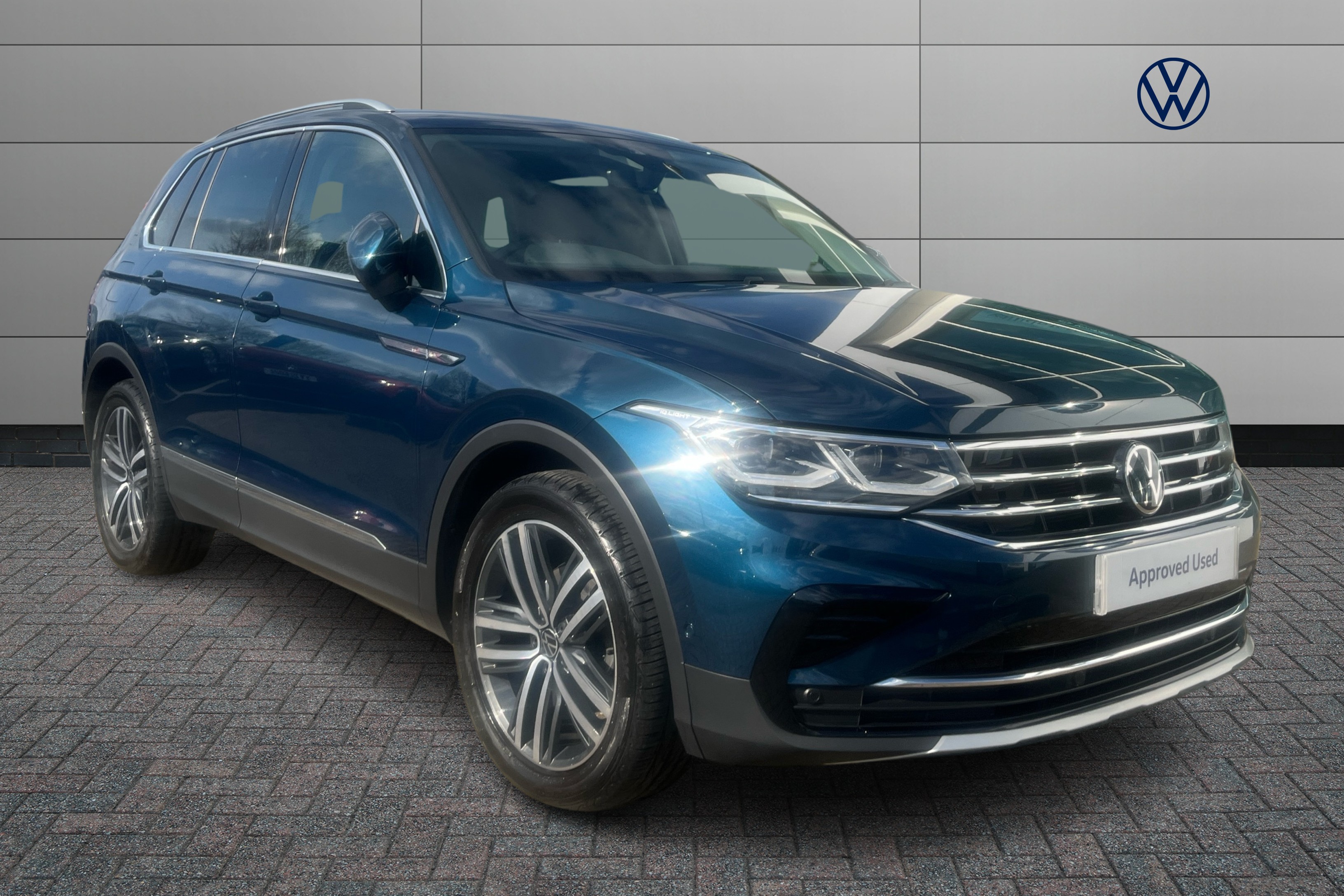 Main listing image - Volkswagen Tiguan