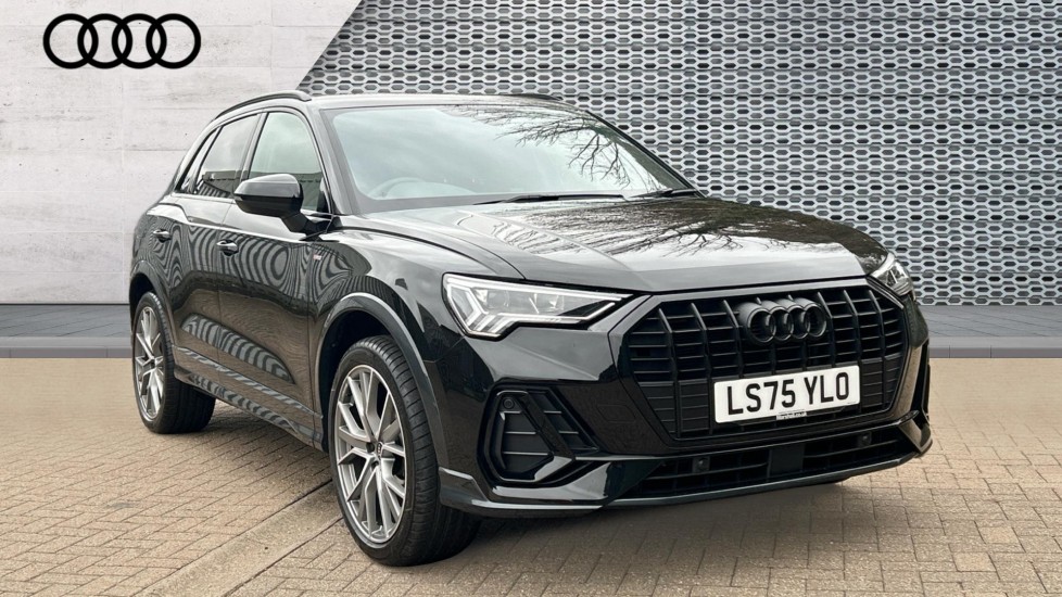 Main listing image - Audi Q3