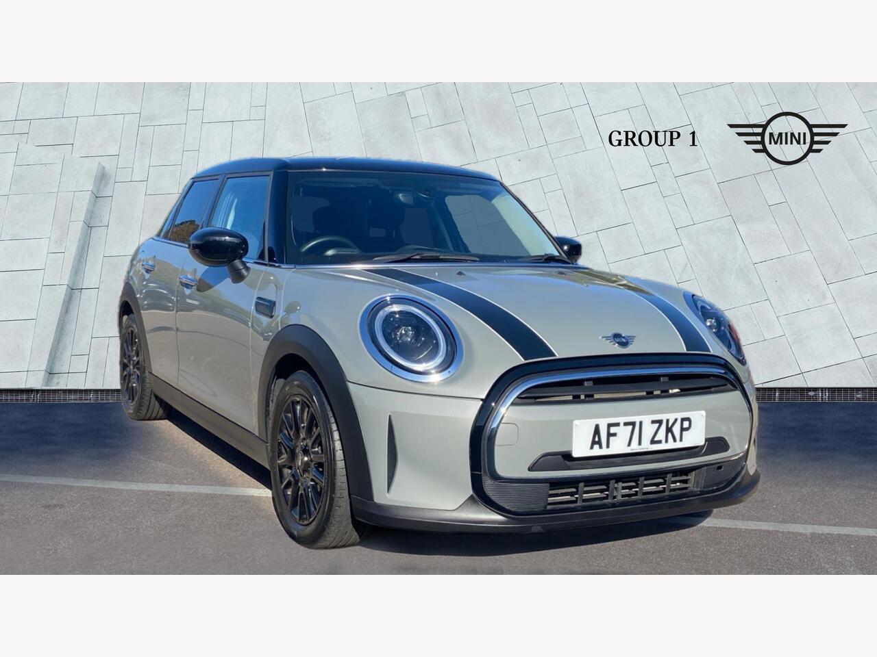 Main listing image - MINI Hatchback 5dr
