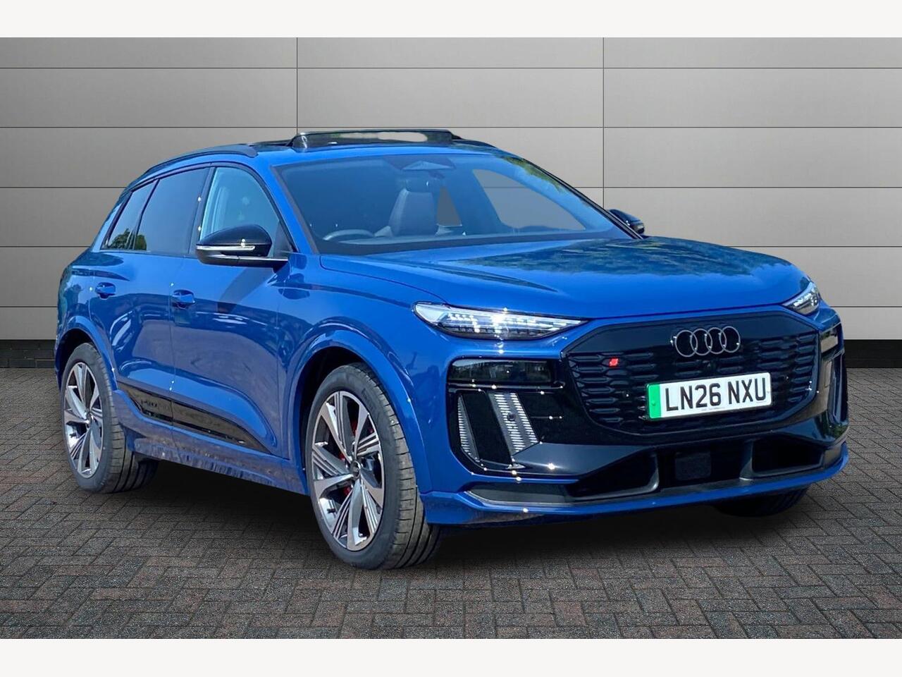 Main listing image - Audi Q6