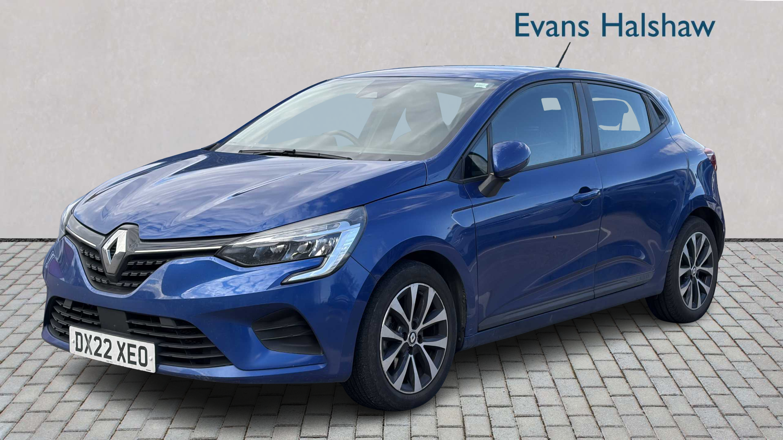 Main listing image - Renault Clio