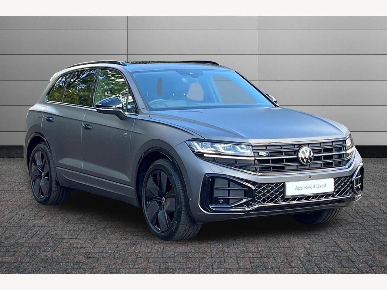 Main listing image - Volkswagen Touareg