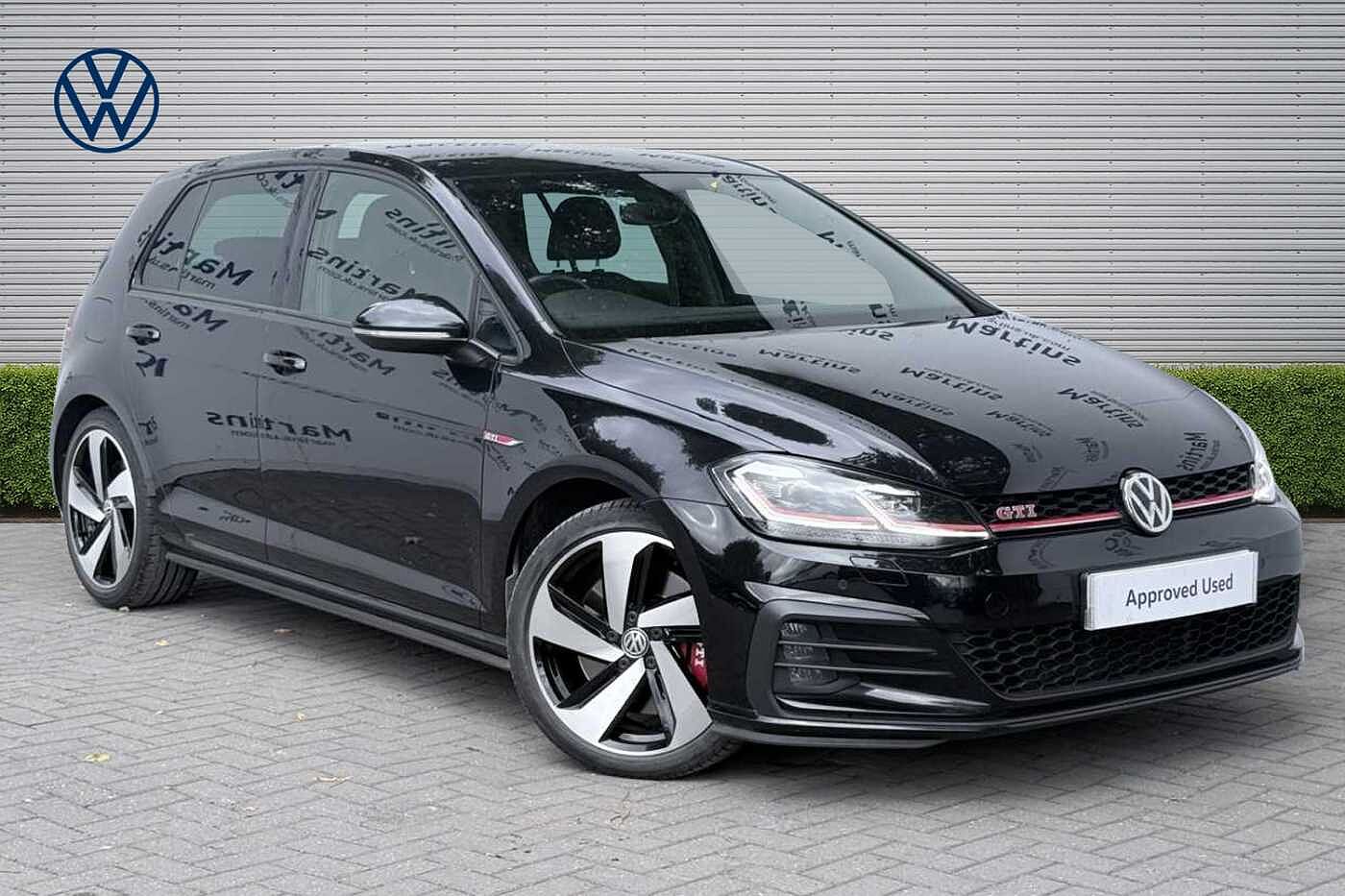 Main listing image - Volkswagen Golf