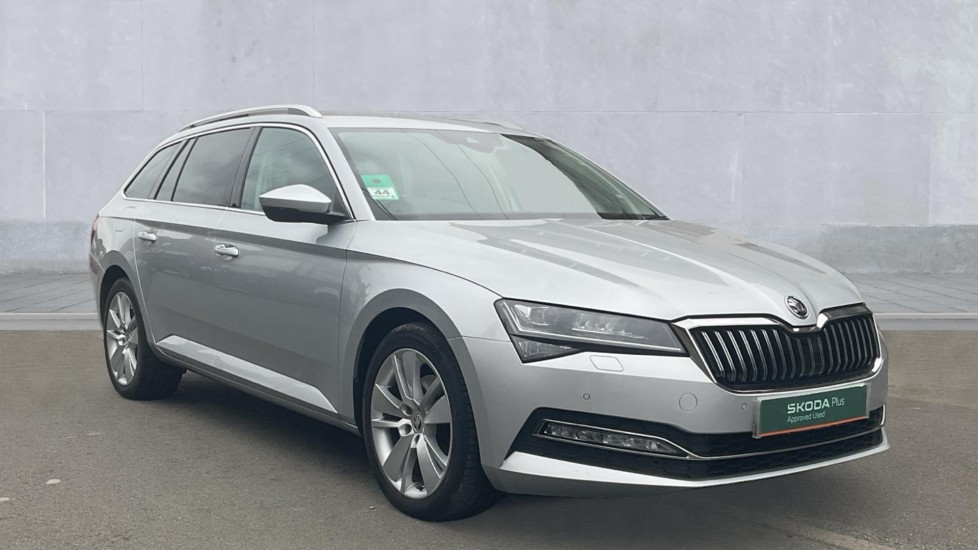 Main listing image - Skoda Superb Estate