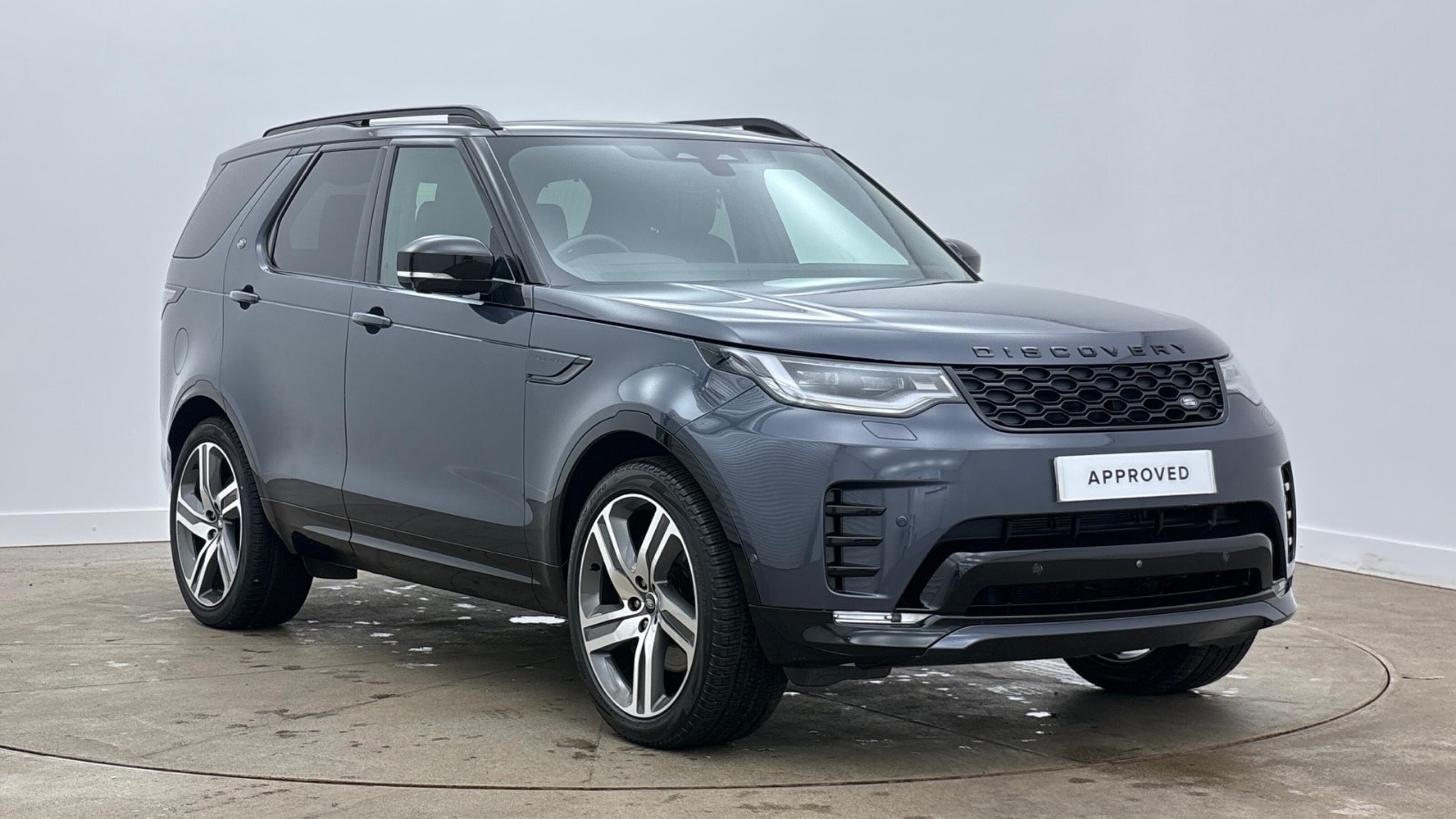 Main listing image - Land Rover Discovery