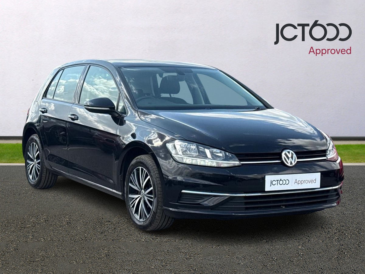 Main listing image - Volkswagen Golf