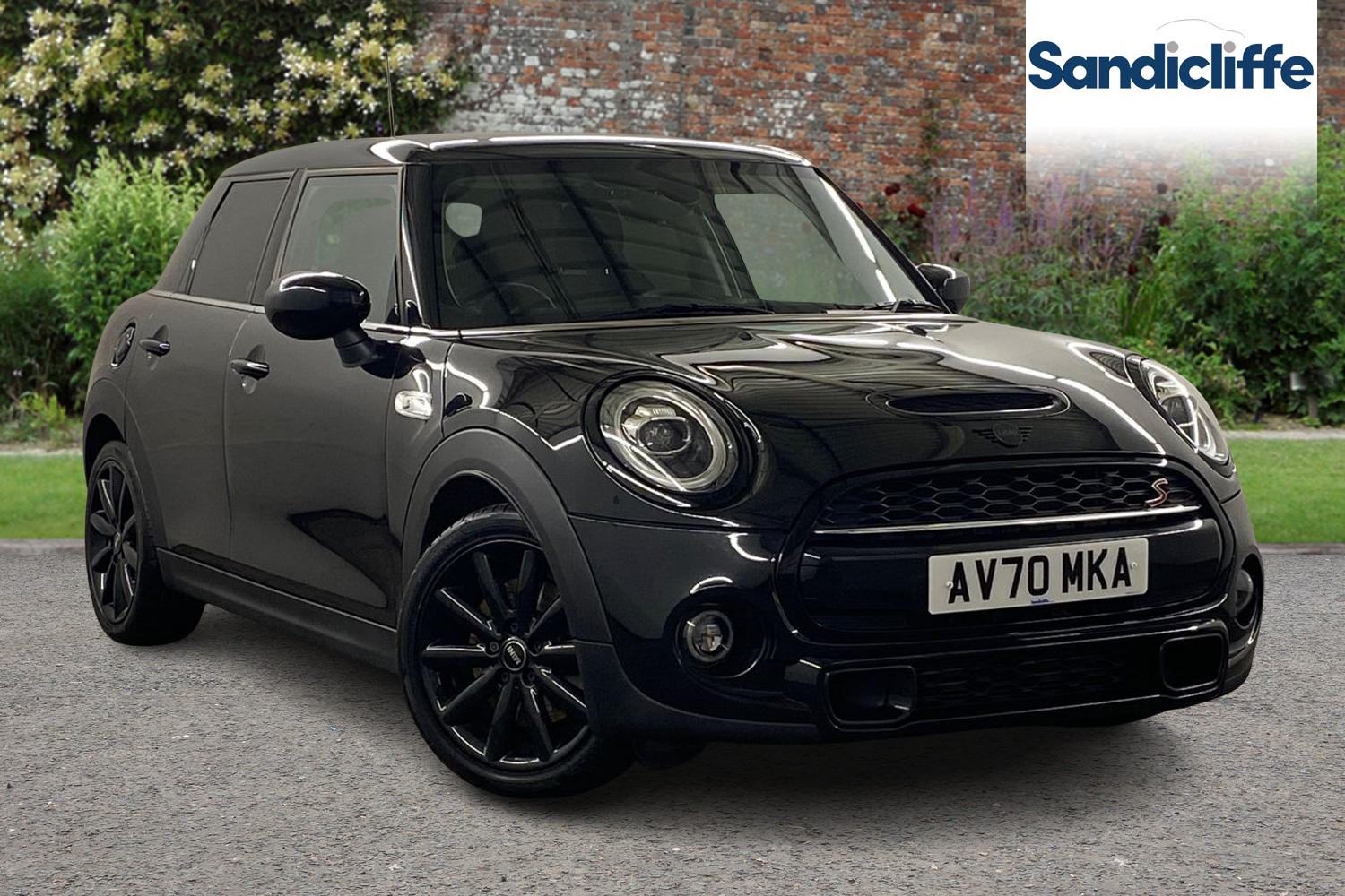 Main listing image - MINI Hatchback 5dr