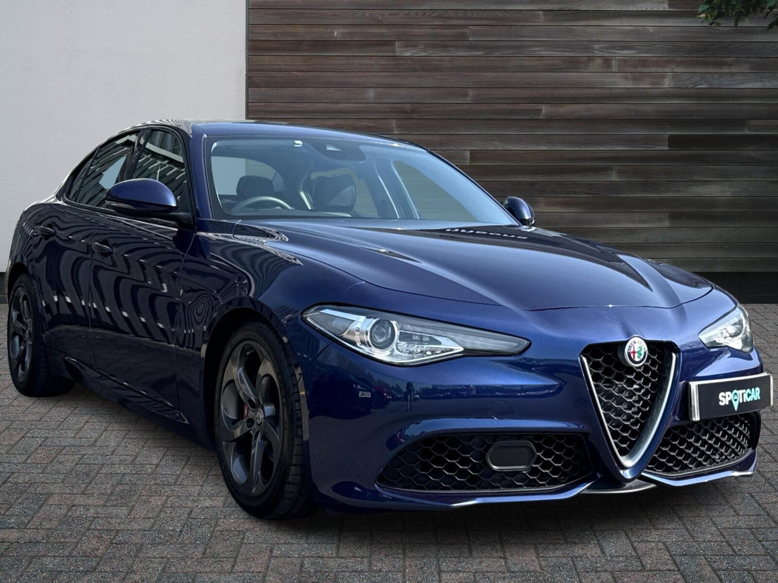 Main listing image - Alfa Romeo Giulia