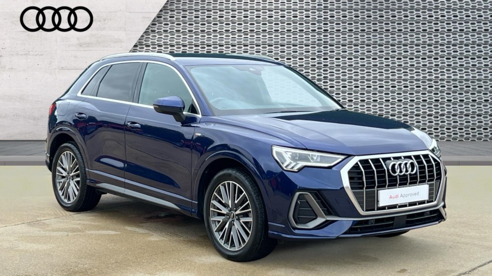 Main listing image - Audi Q3