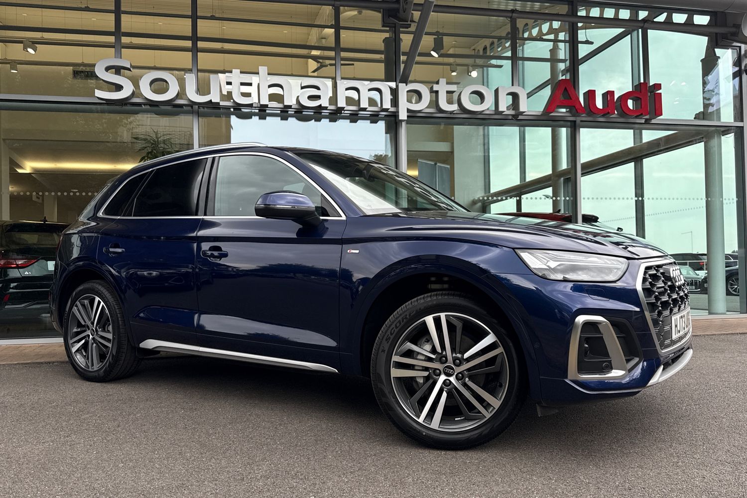 Main listing image - Audi Q5