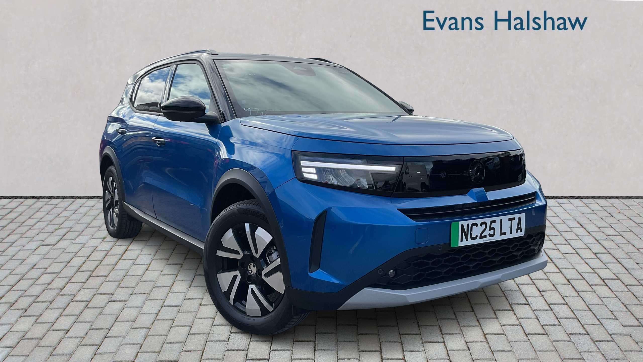 Main listing image - Vauxhall Frontera