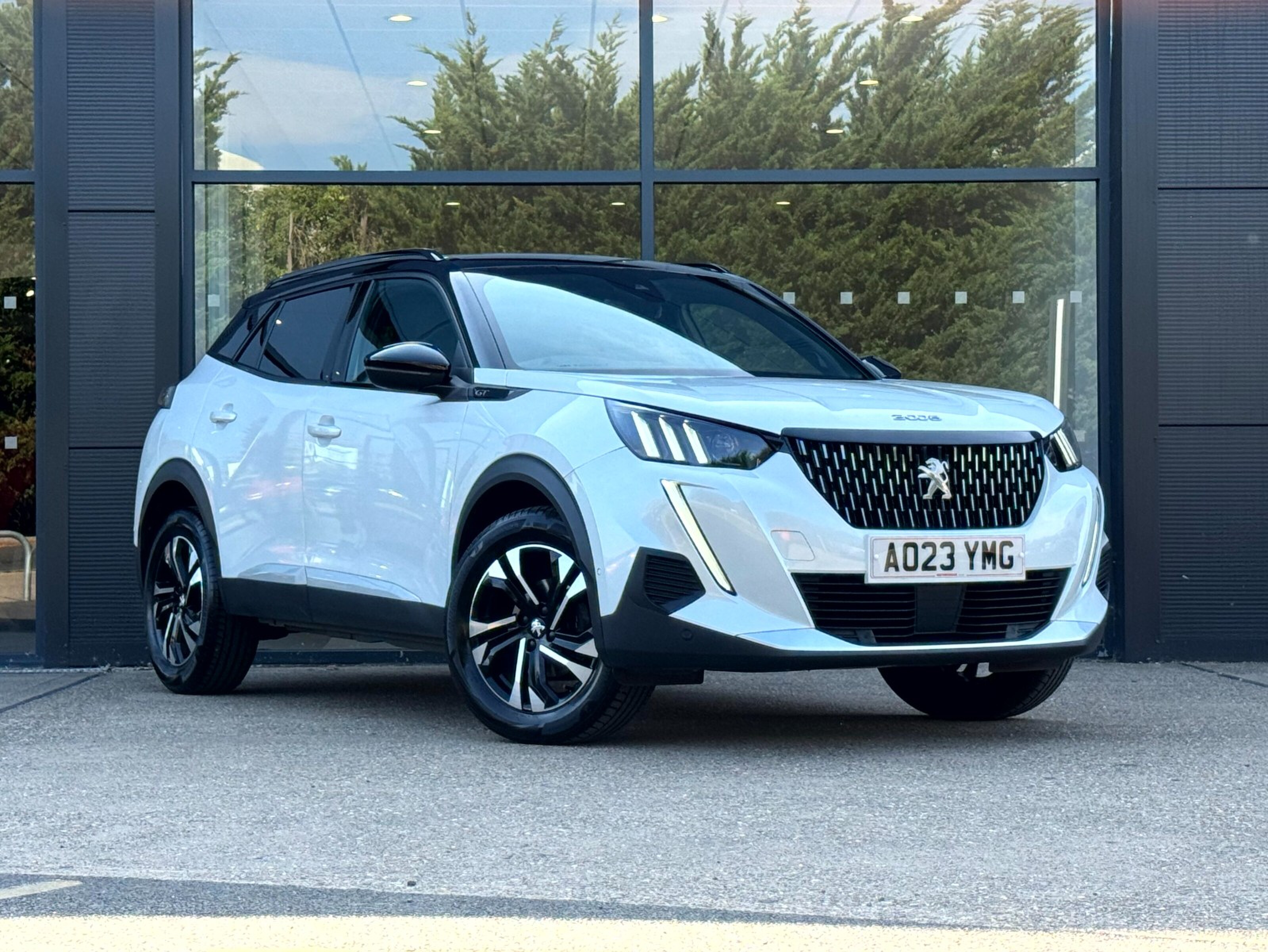 Main listing image - Peugeot 2008