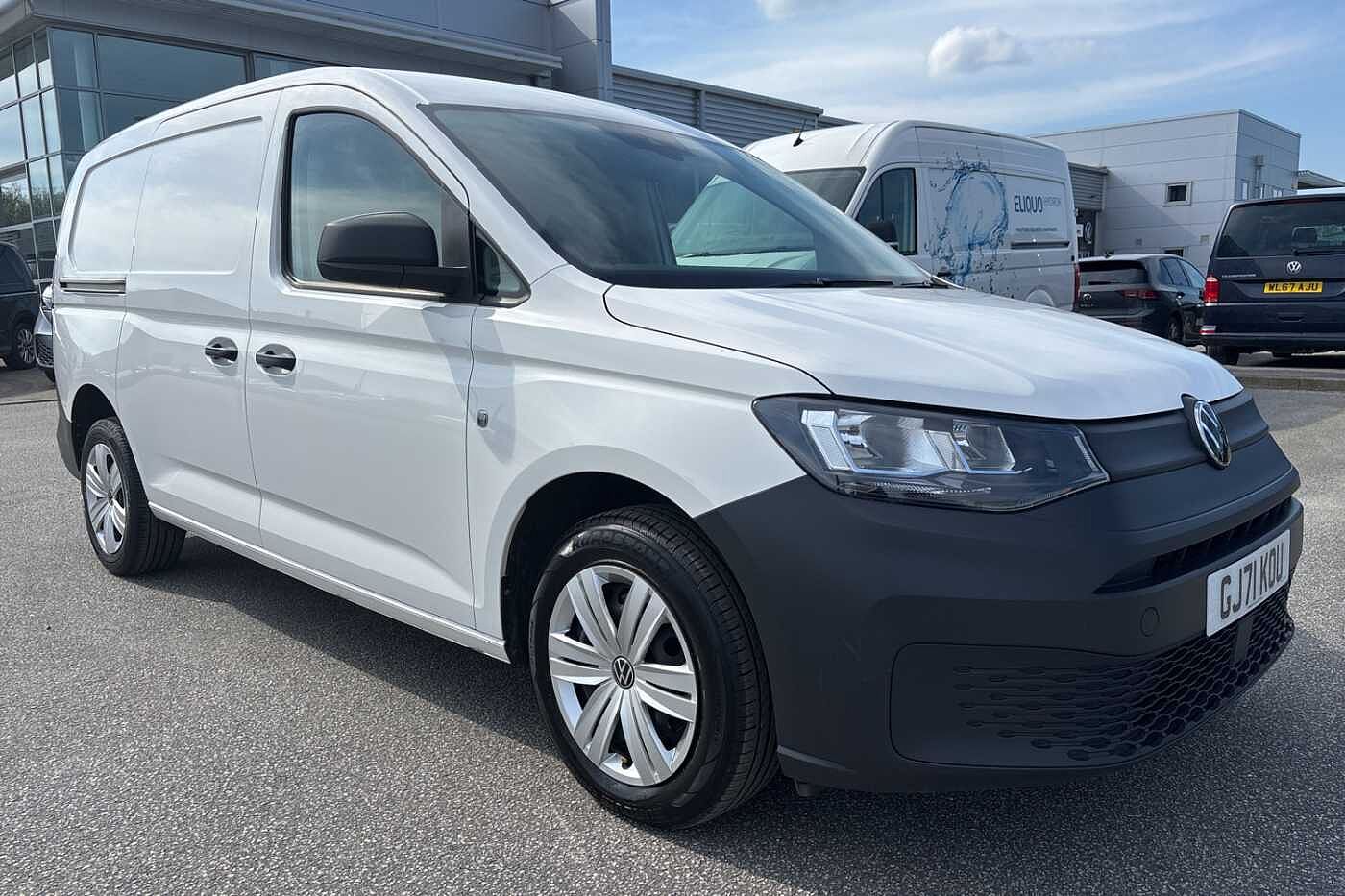 Main listing image - Volkswagen Caddy Maxi