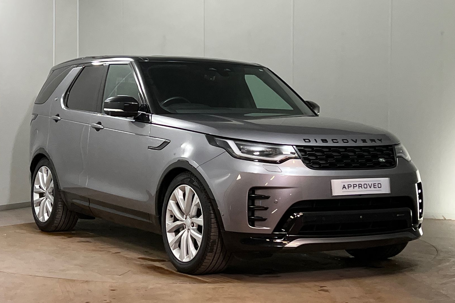 Main listing image - Land Rover Discovery
