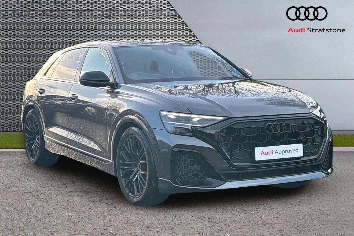 Main listing image - Audi Q8