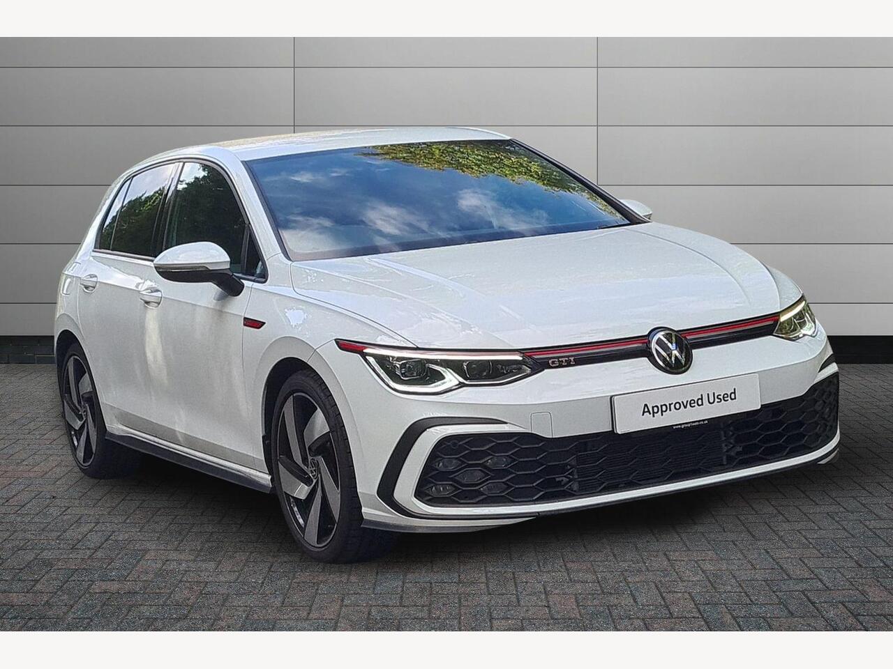 Main listing image - Volkswagen Golf