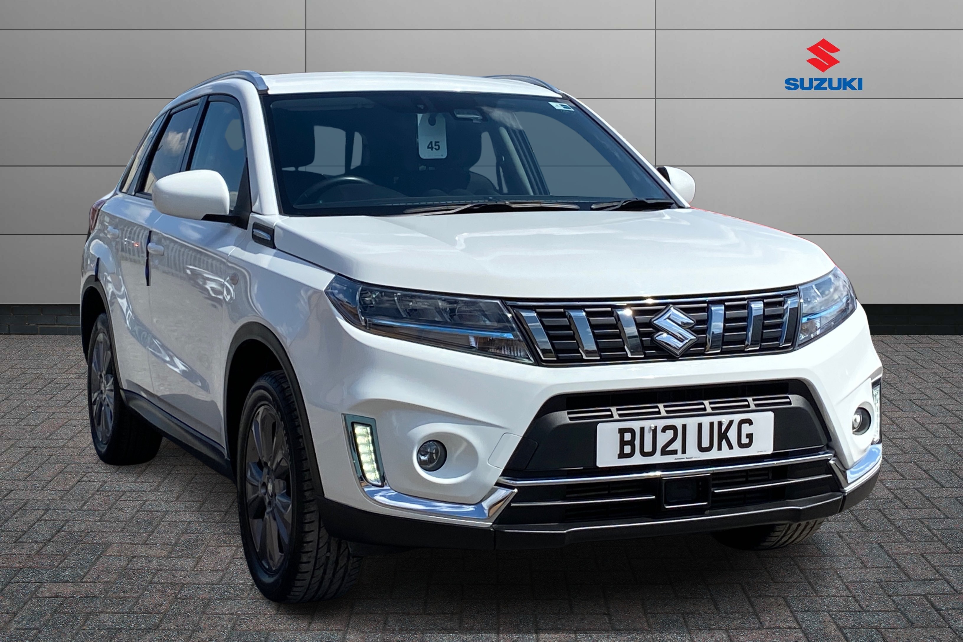Main listing image - Suzuki Vitara