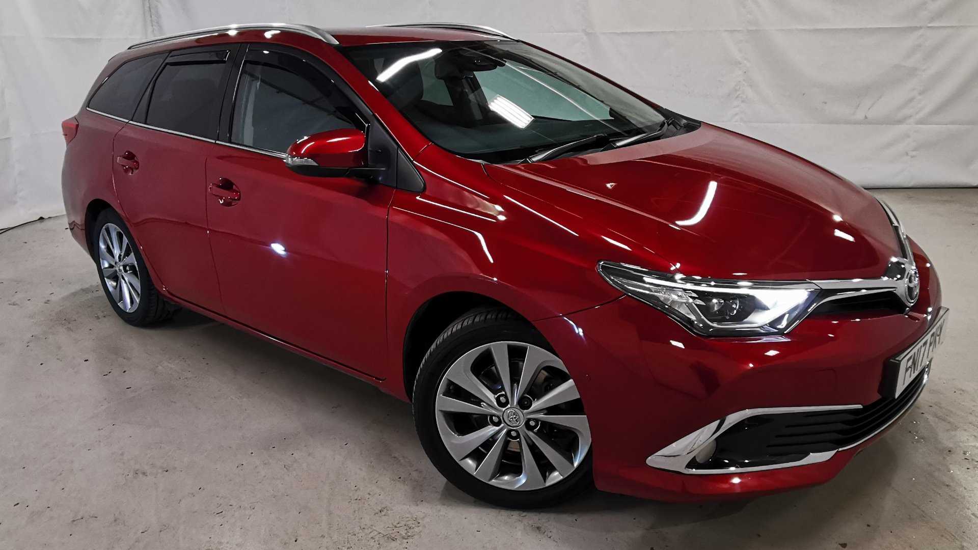 Main listing image - Toyota Auris Touring Sport