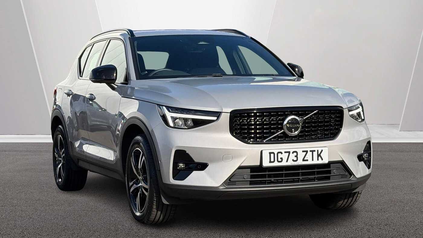 Main listing image - Volvo XC40