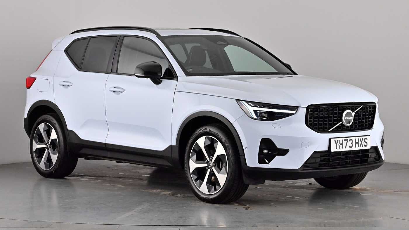 Main listing image - Volvo XC40