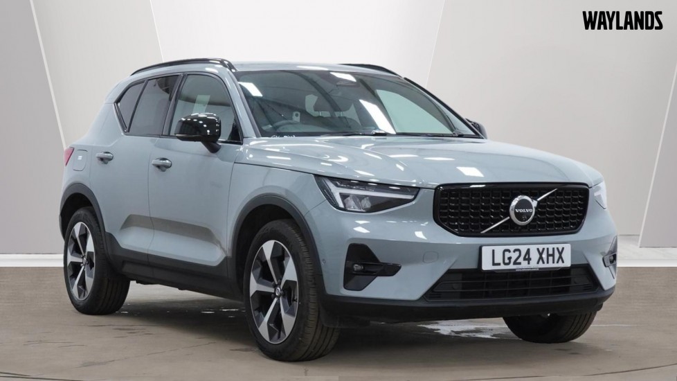 Main listing image - Volvo XC40