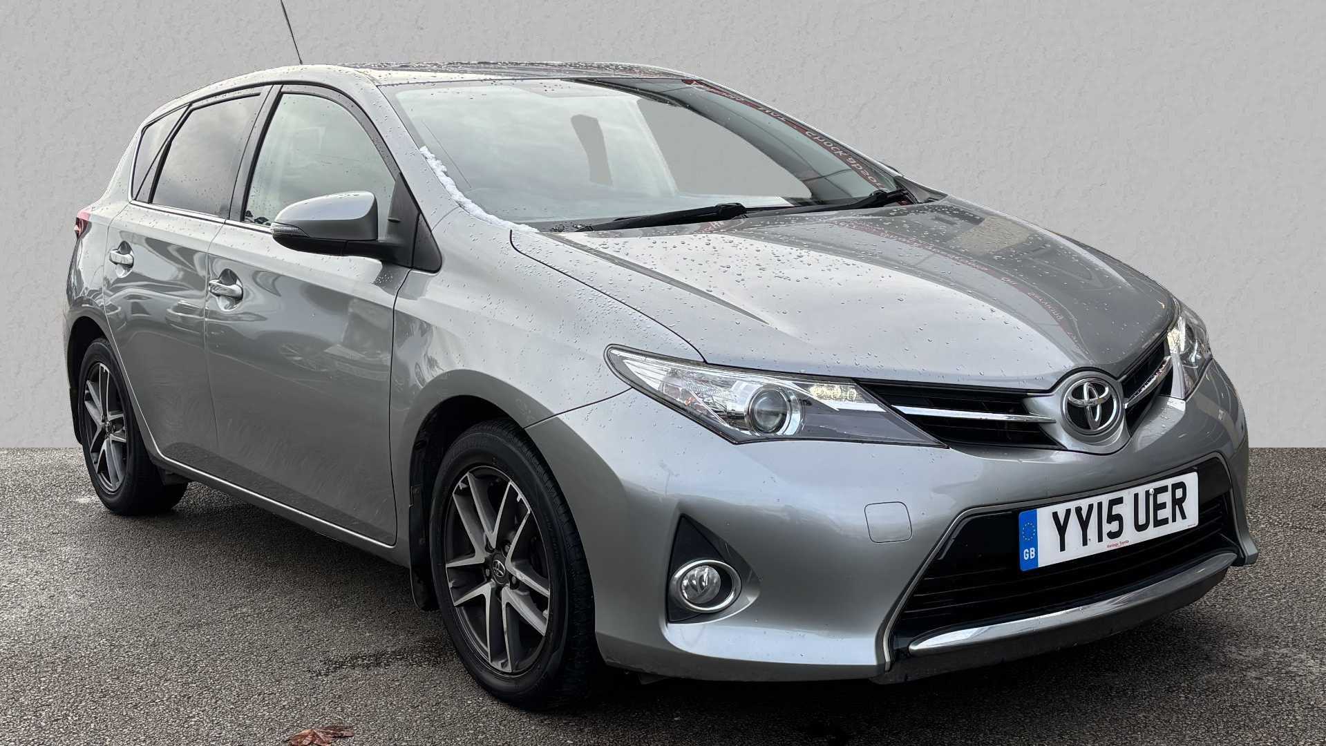 Main listing image - Toyota Auris