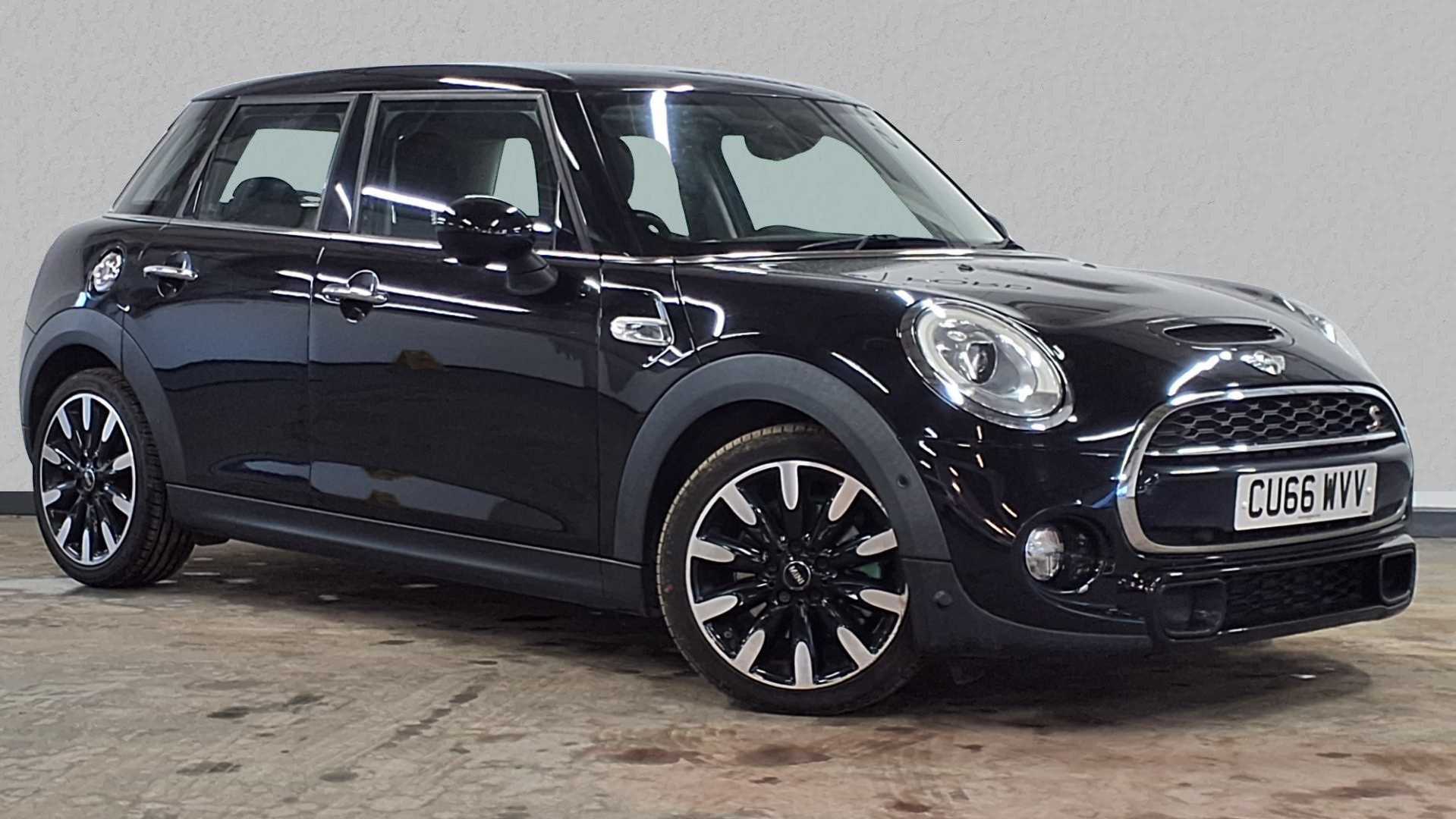 Main listing image - MINI Hatchback 5dr