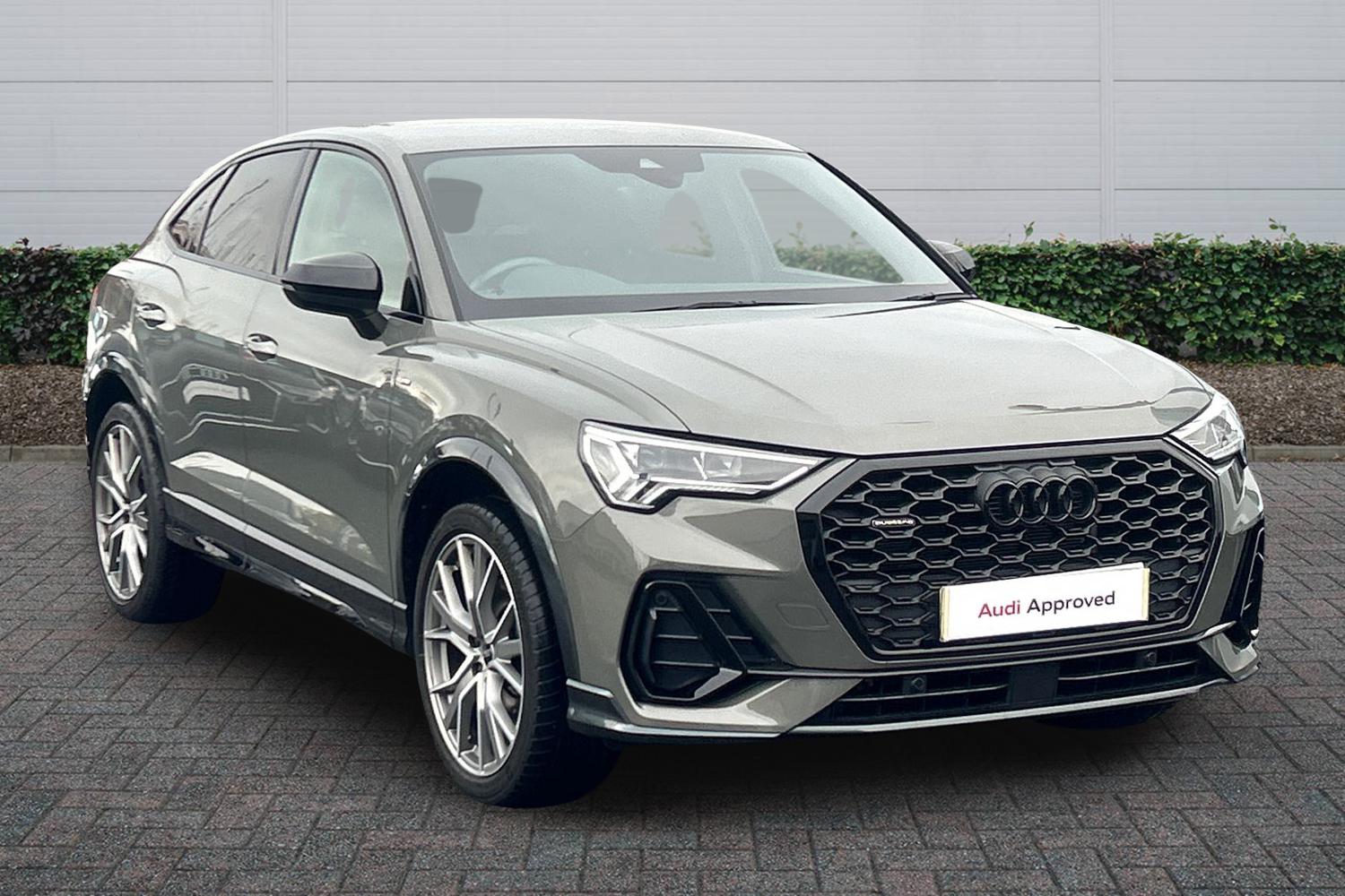 Main listing image - Audi Q3