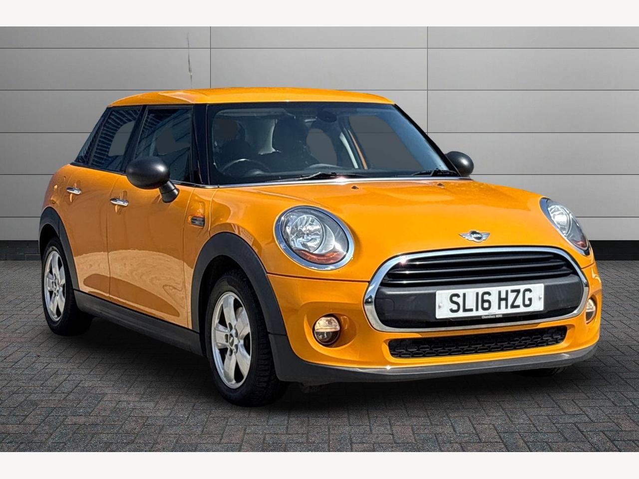 Main listing image - MINI Hatchback 5dr