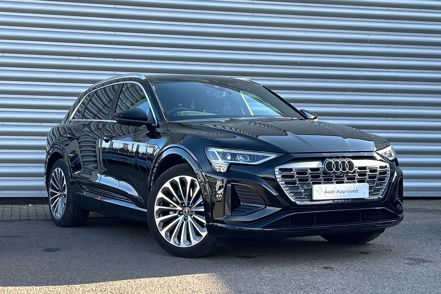 Main listing image - Audi Q8 e-tron