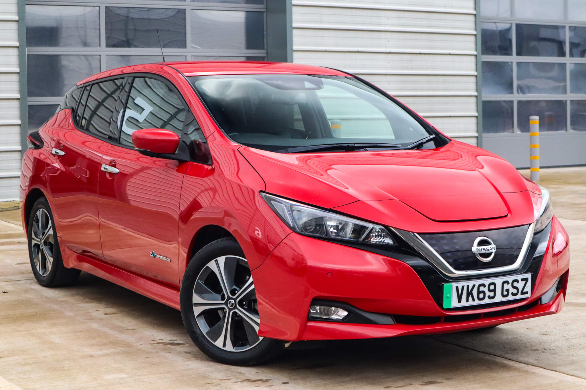 Main listing image - Nissan Leaf