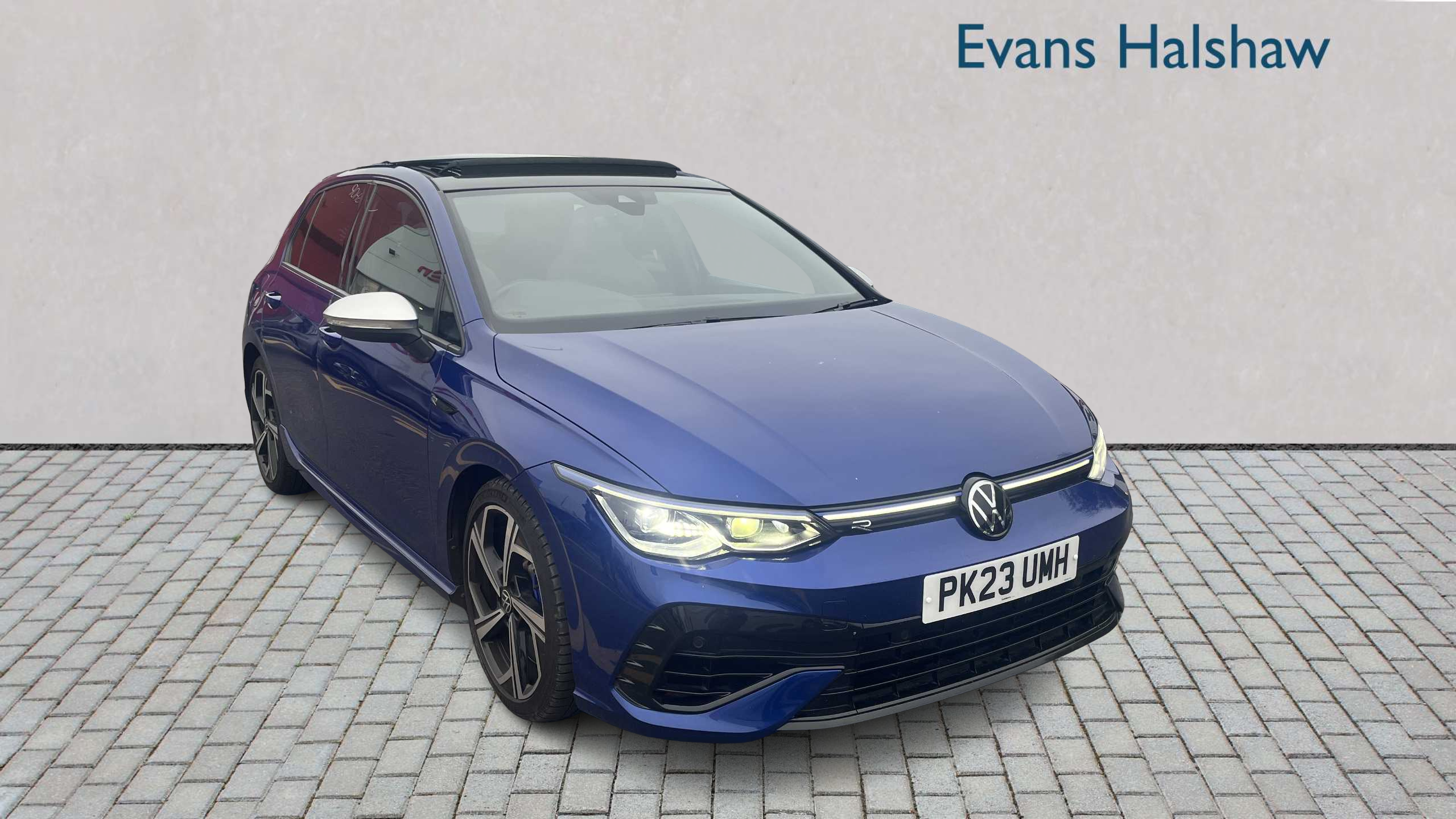 Main listing image - Volkswagen Golf R