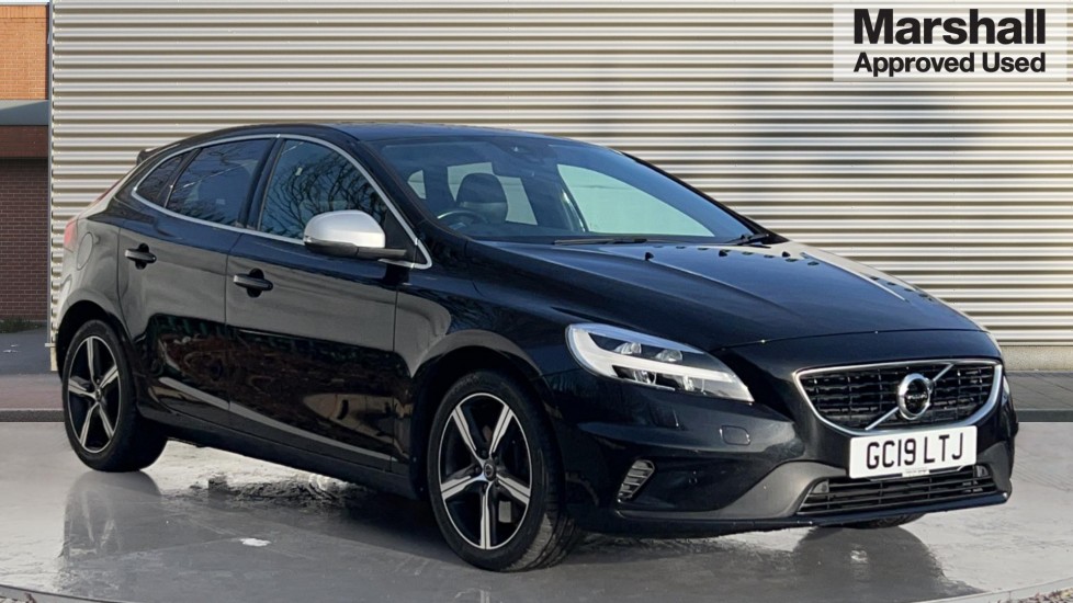 Main listing image - Volvo V40