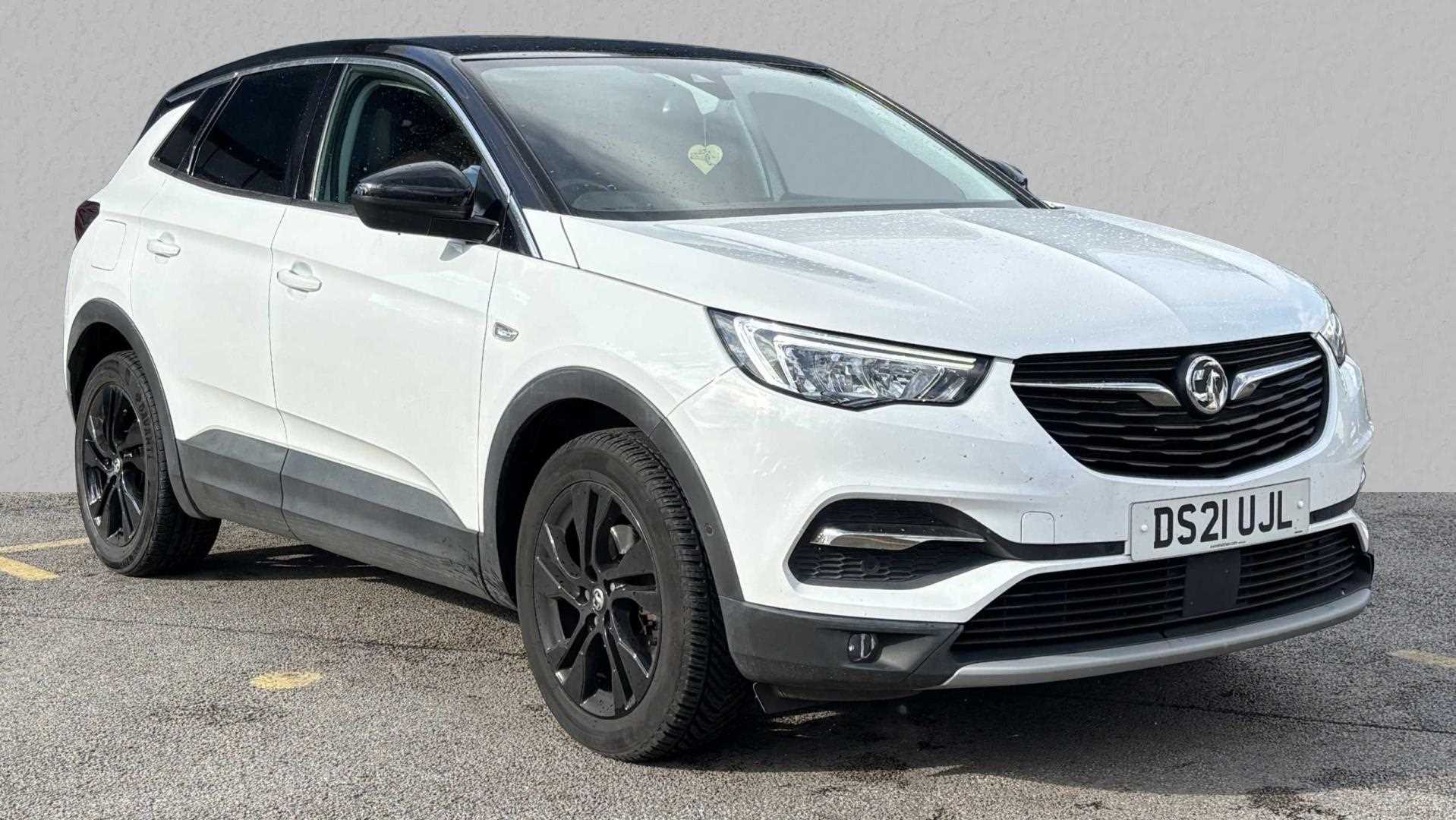 Main listing image - Vauxhall Grandland X