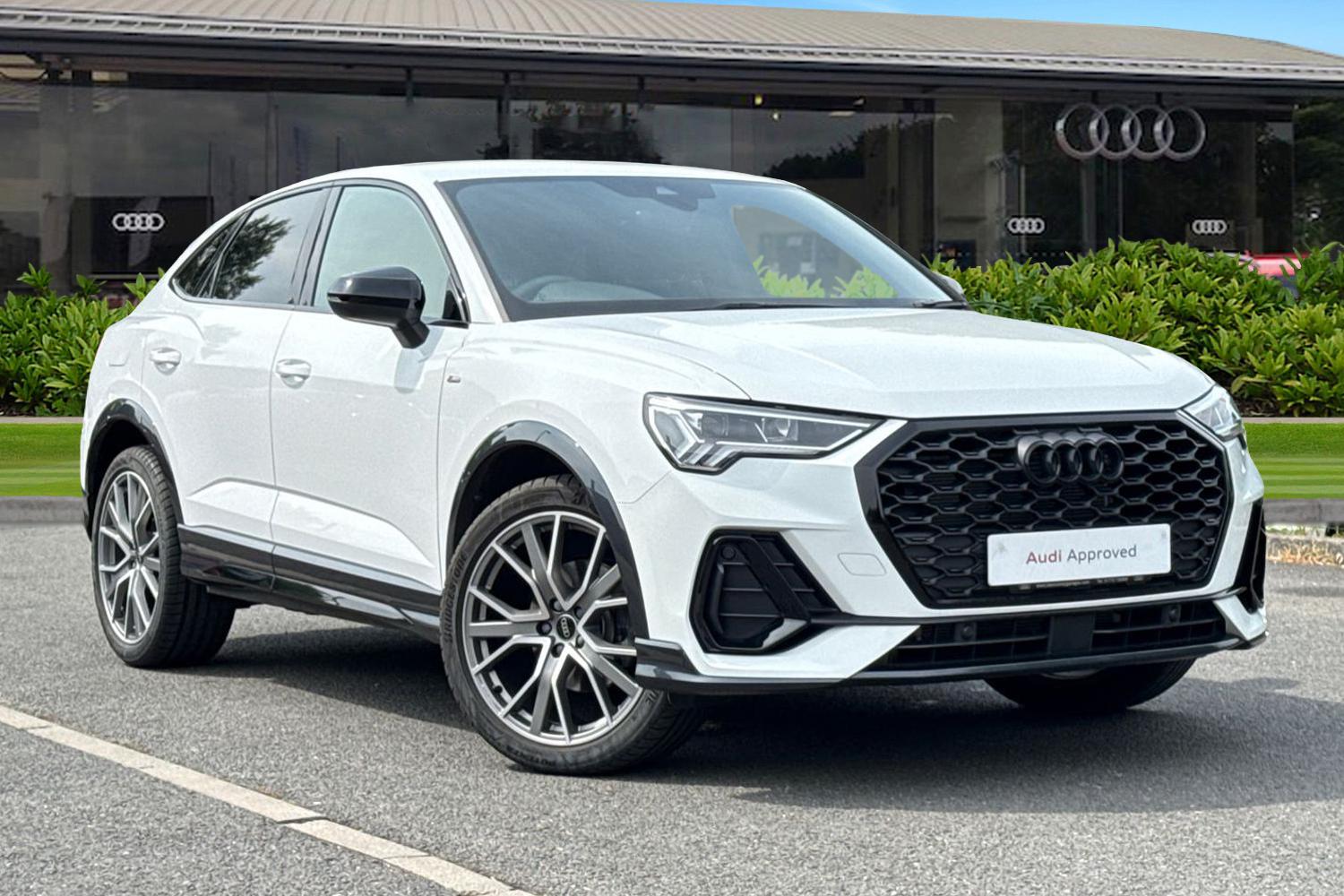 Main listing image - Audi Q3