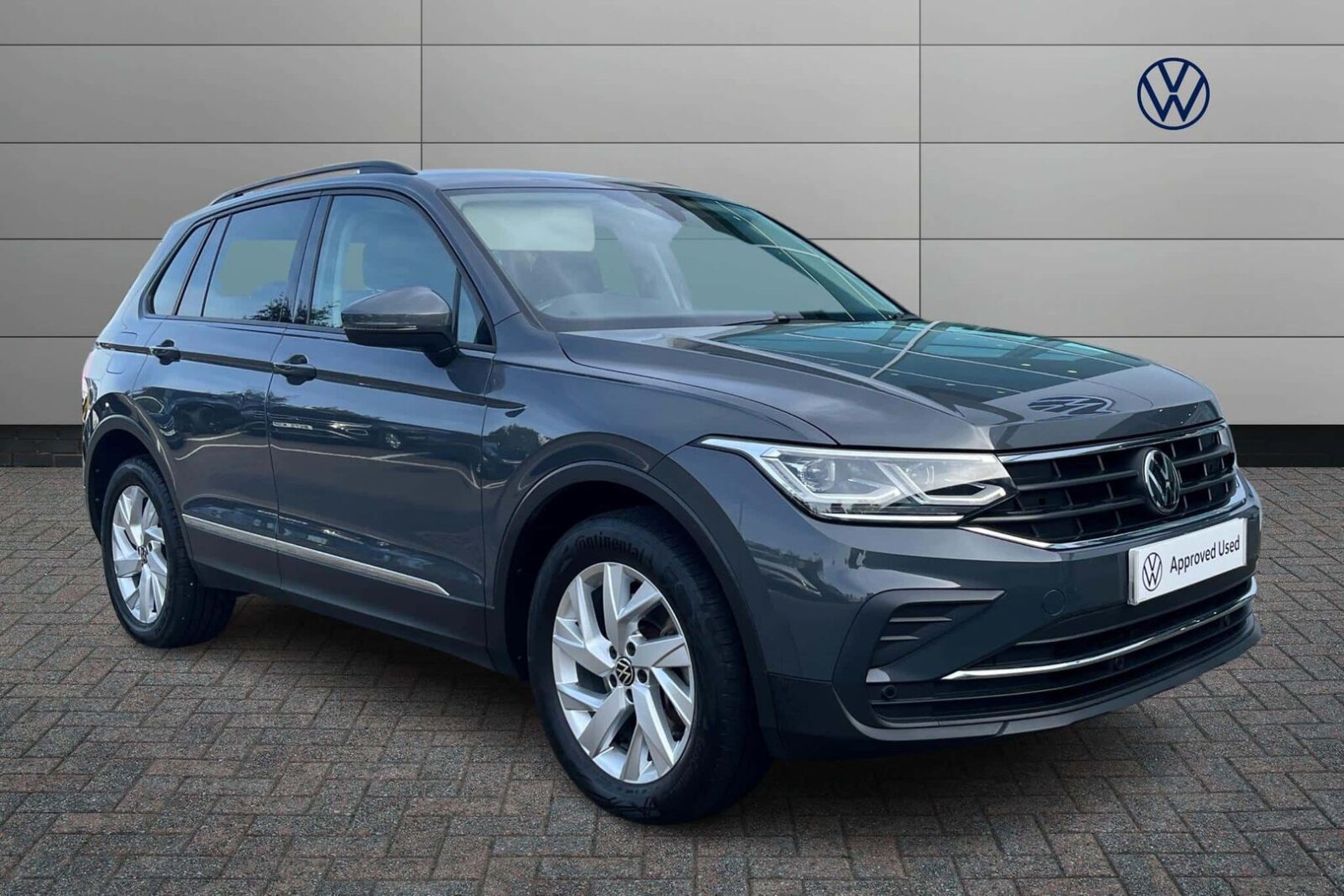 Main listing image - Volkswagen Tiguan