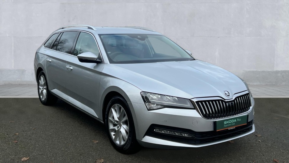 Main listing image - Skoda Superb Estate