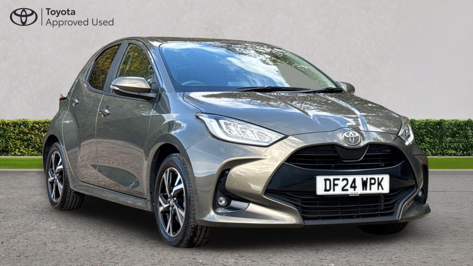 Main listing image - Toyota Yaris