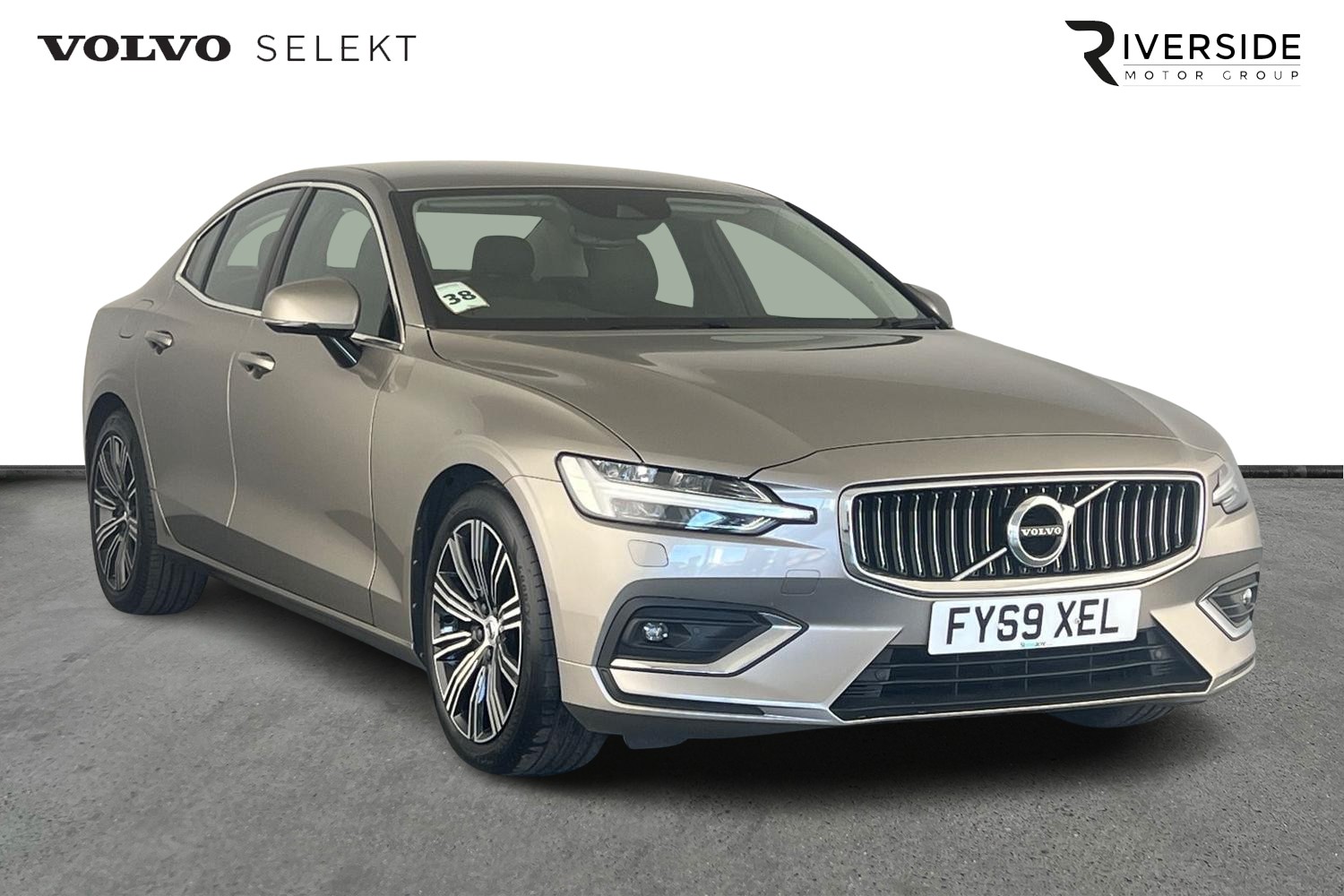 Main listing image - Volvo S60