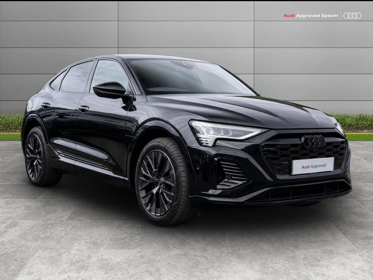 Main listing image - Audi Q8